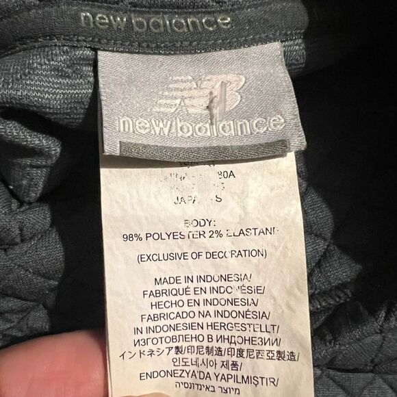 New Balance NB Heat Loft Funnel Neck quilted top in Nettle Green oversized XS - Picture 4 of 12